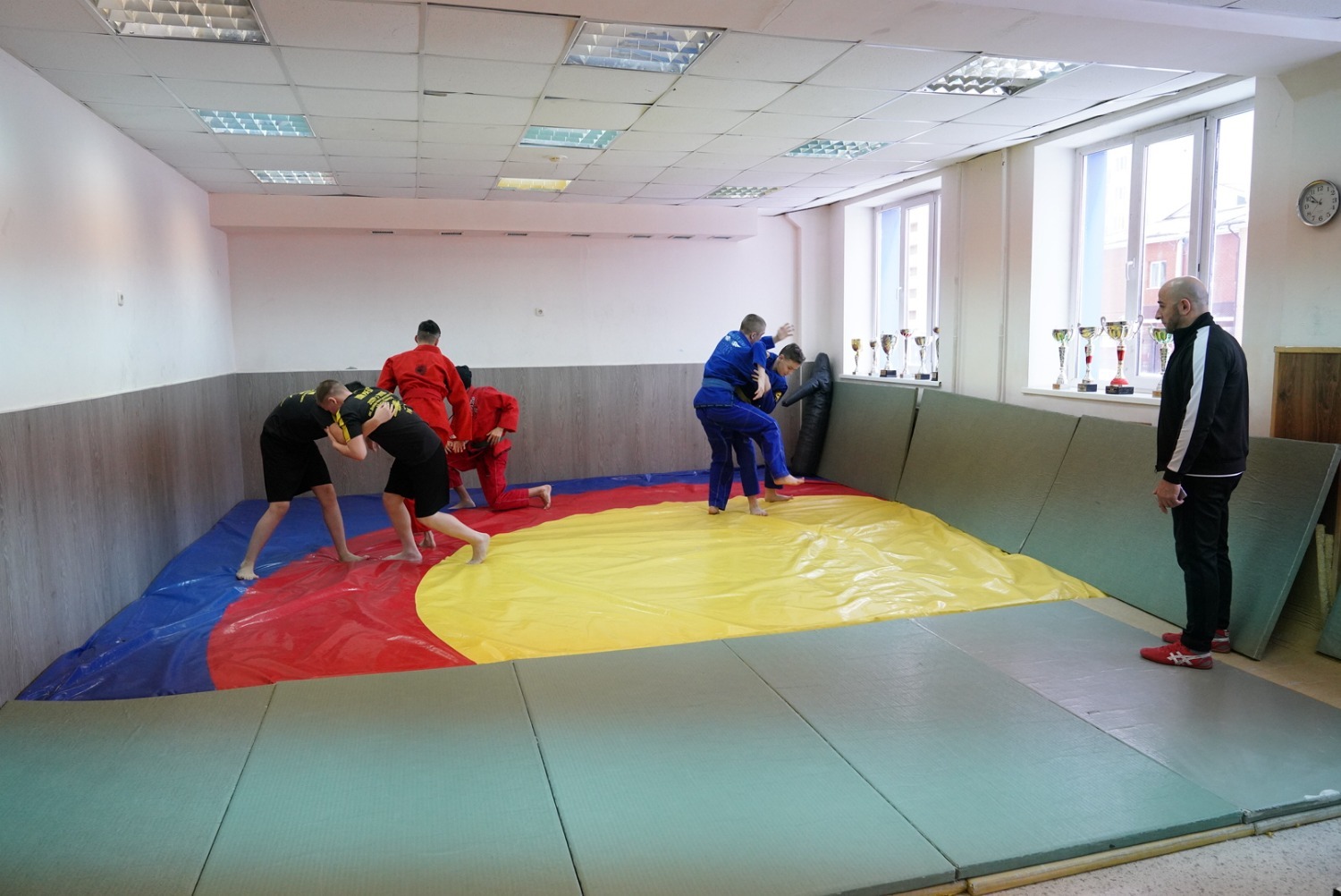 Олег Яровиков