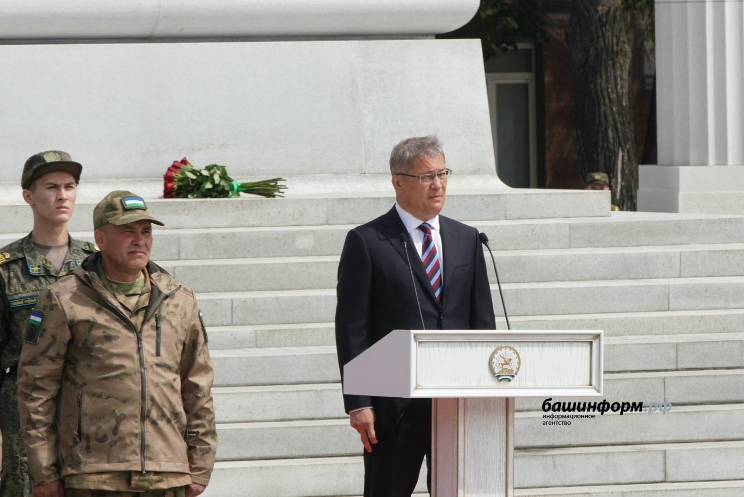 Олег Яровиков