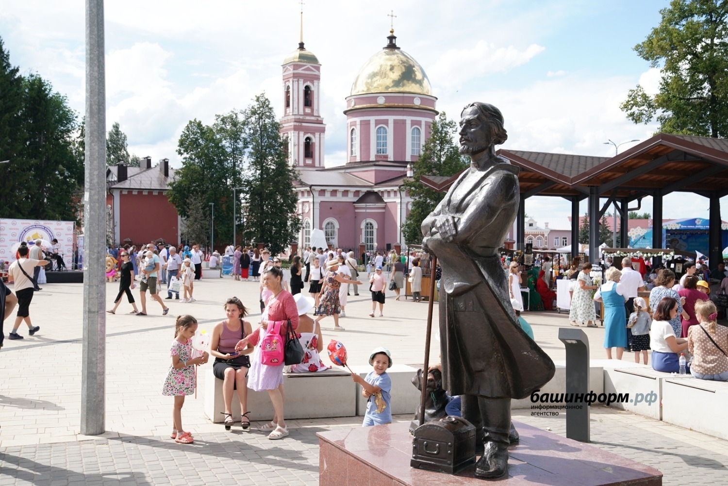 Олег Яровиков, архивное фото