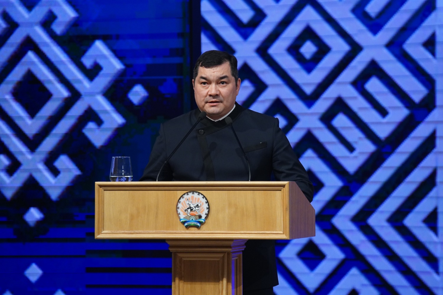 Олег Яровиков