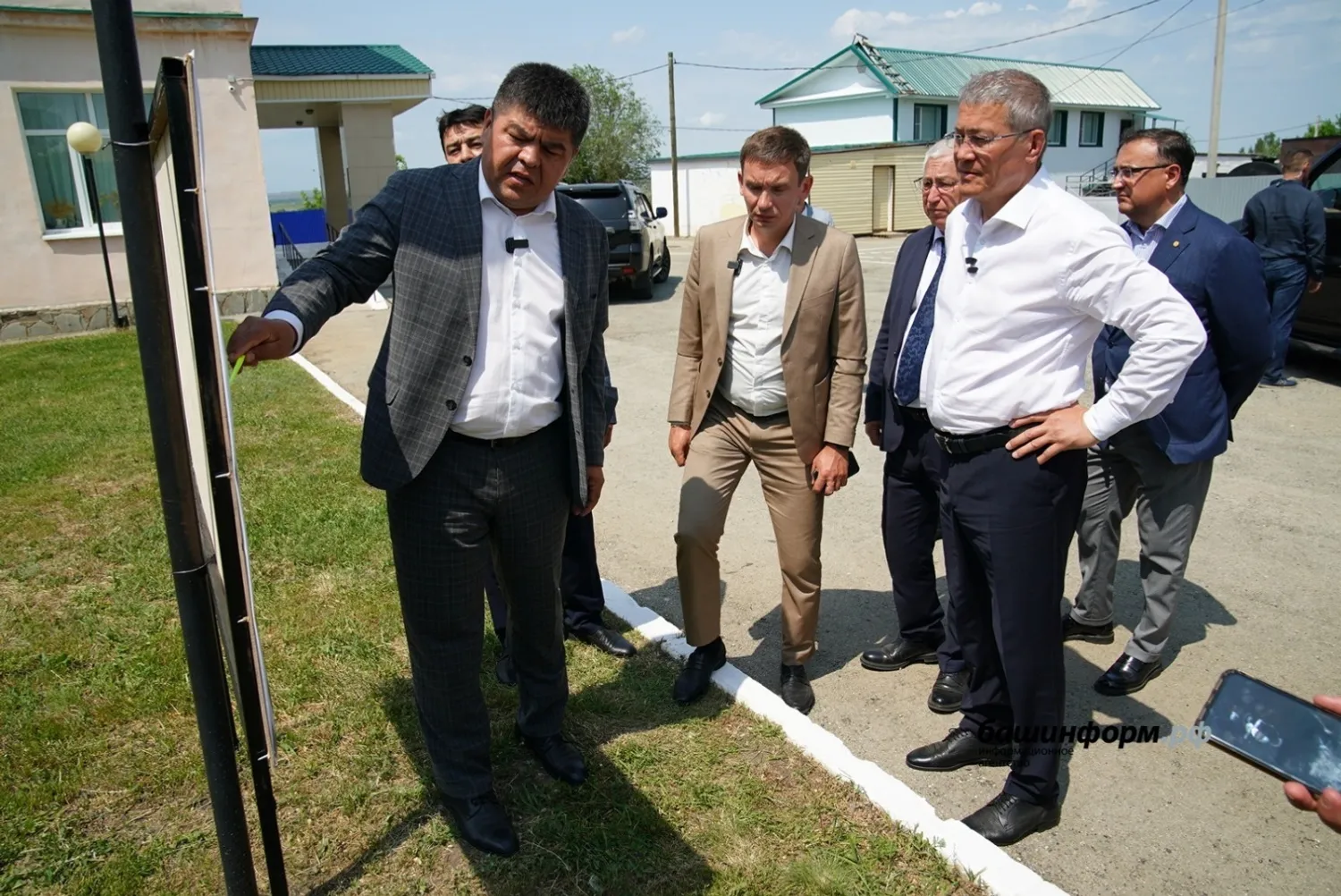 Олег Яровиков
