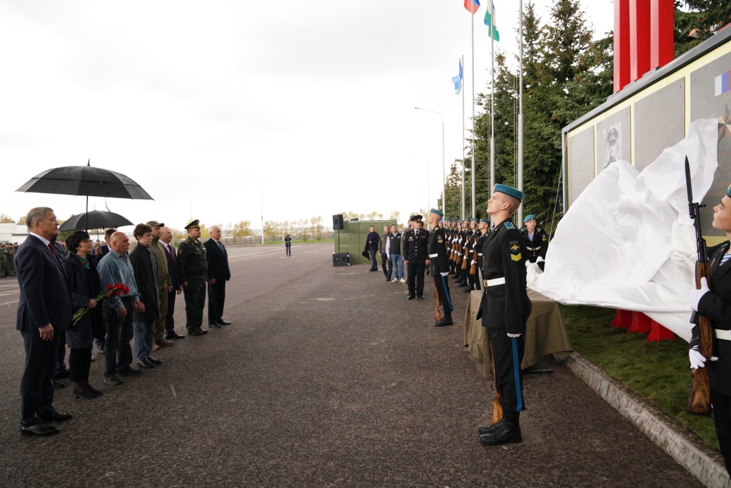 Олег Яровиков