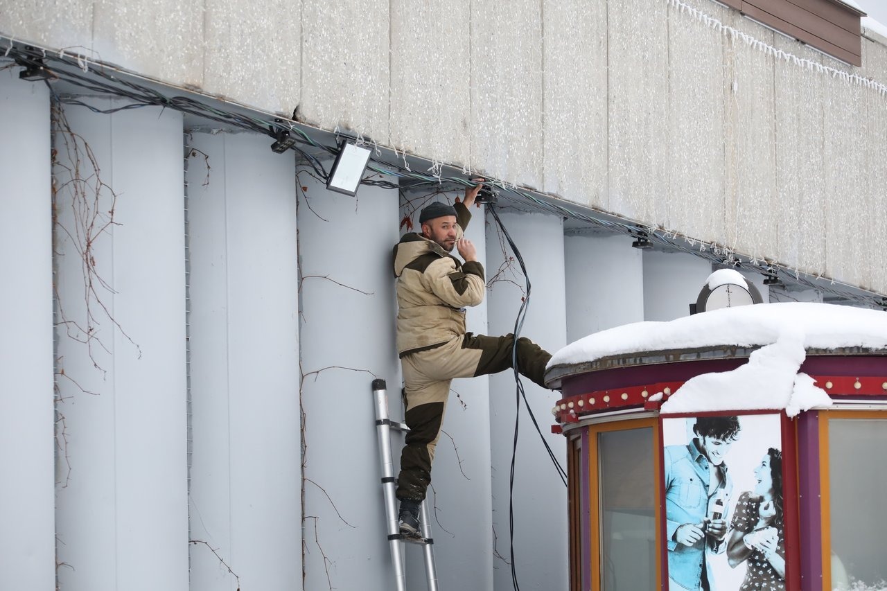 Валерий Шахов  Бетонные блоки украсят иллюминацией