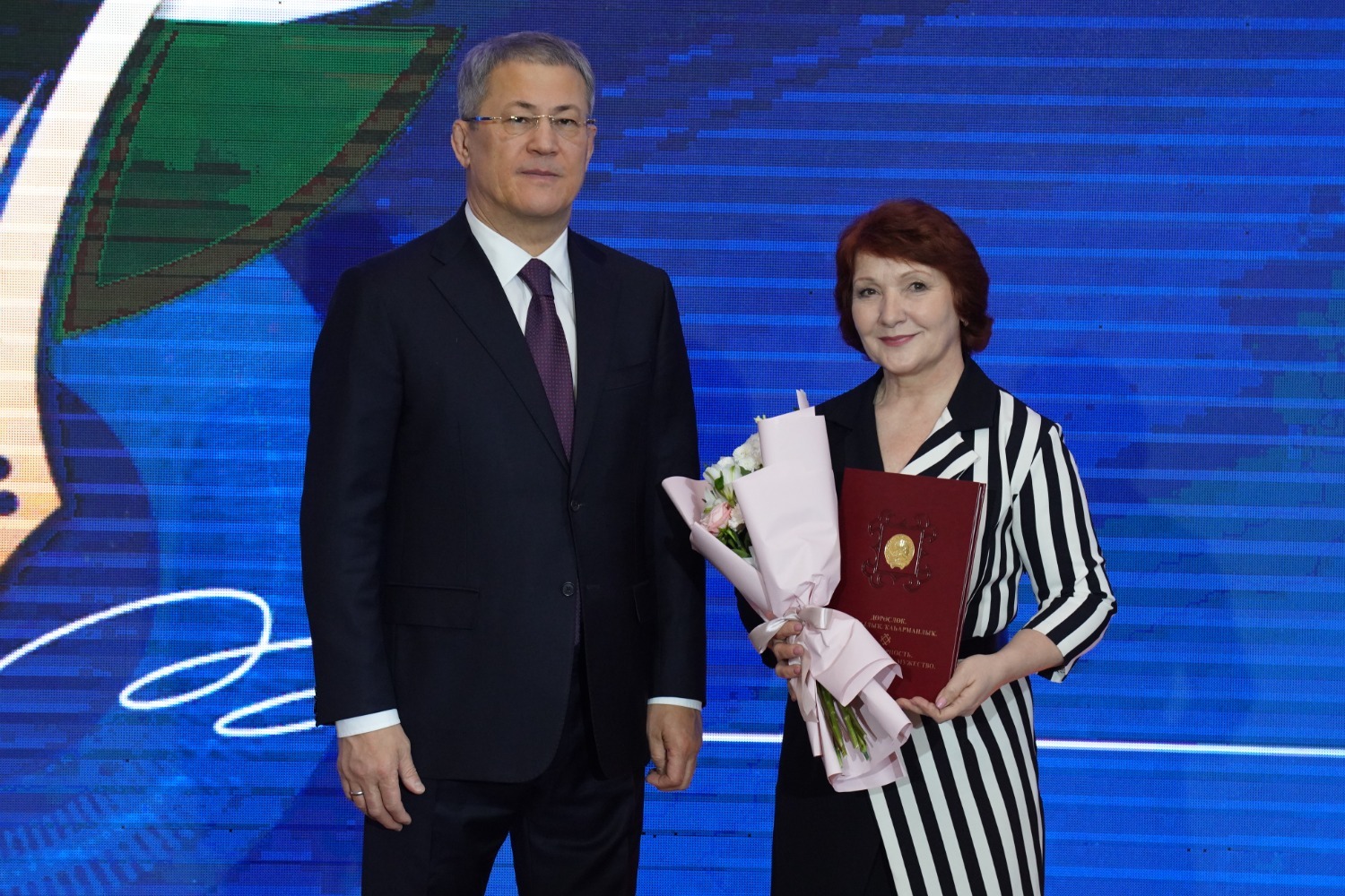 Олег Яровиков  Главный редактор радио «Ашкадар» Раиса Казбулатова