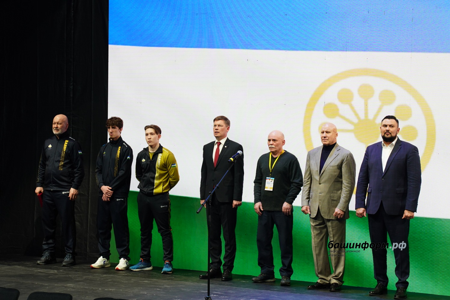 Олег Яровиков