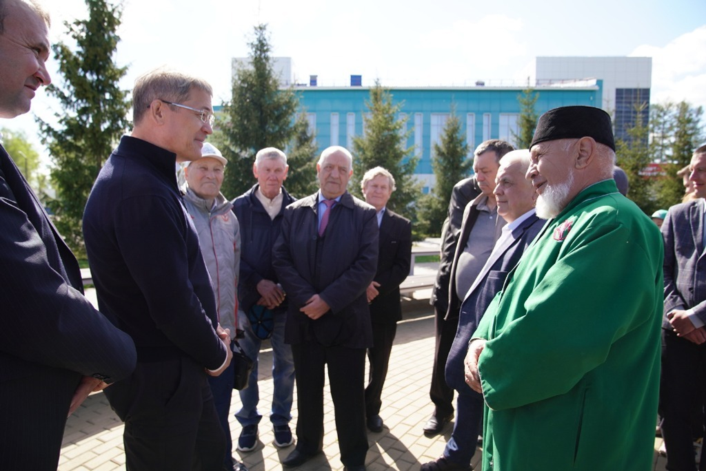 Олег Яровиков