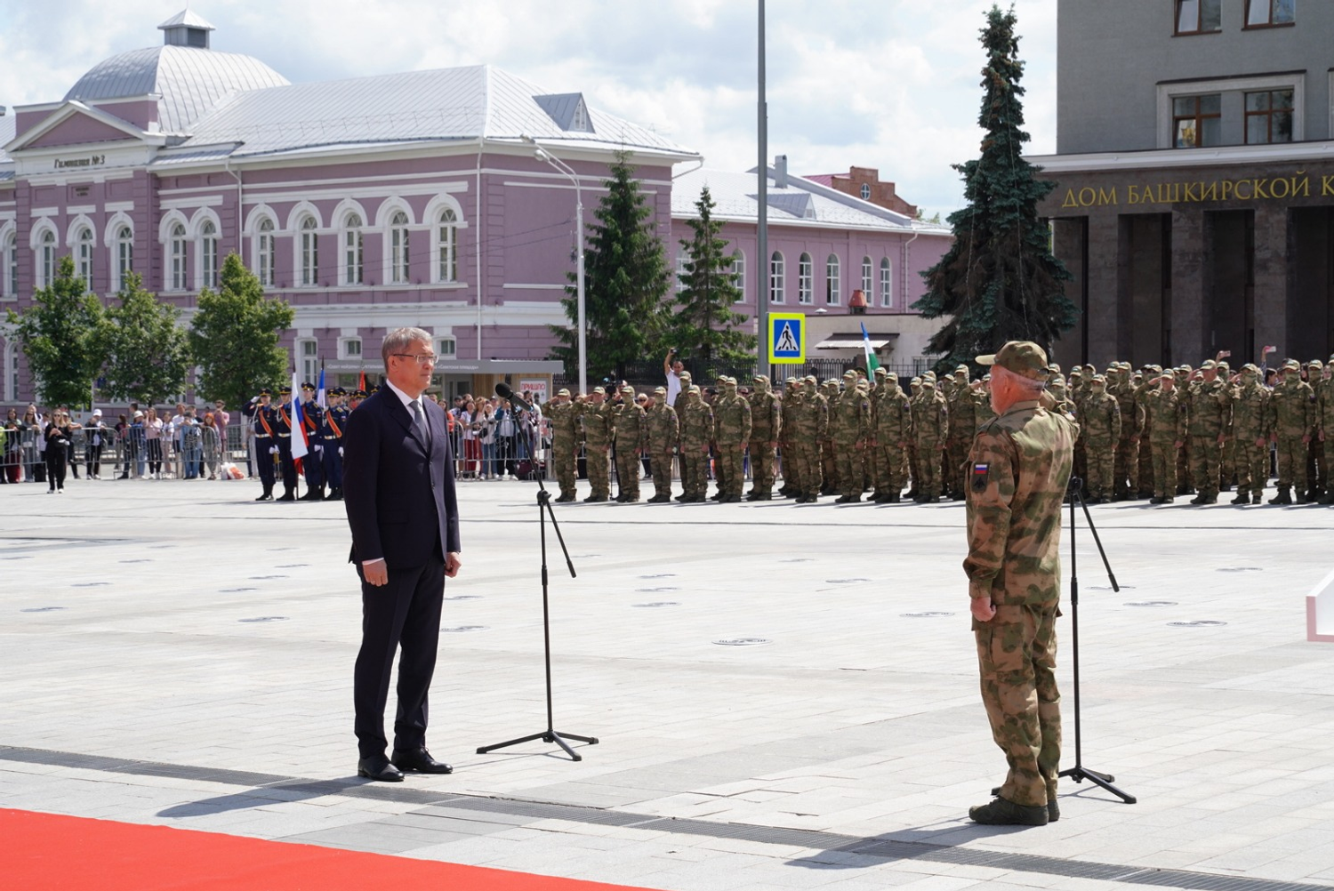 Олег Яровиков