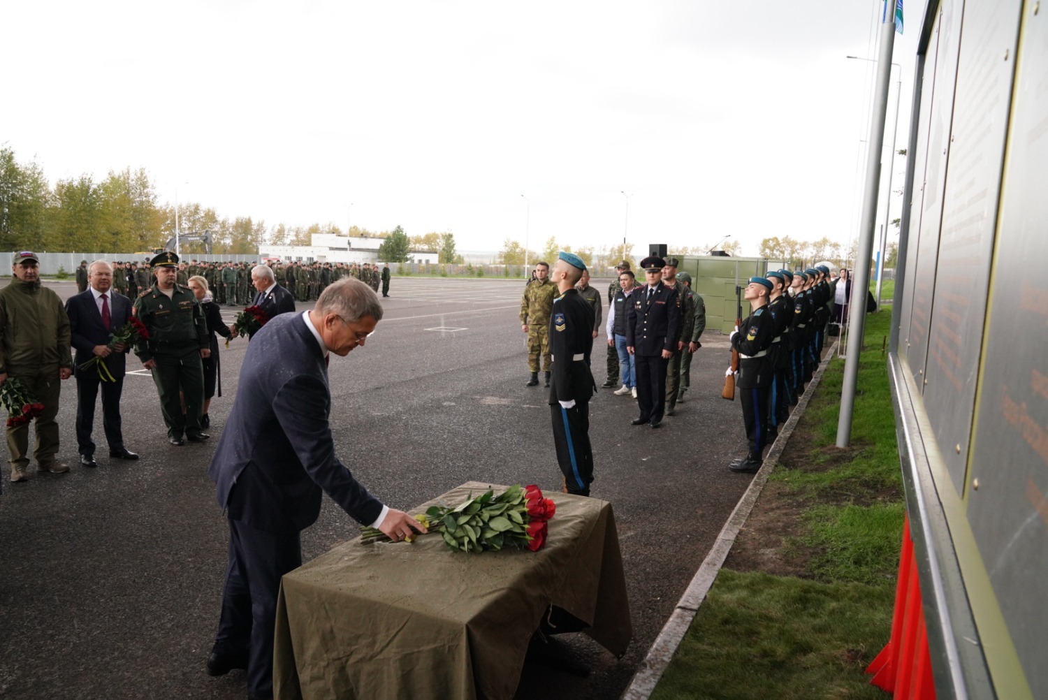 Олег Яровиков