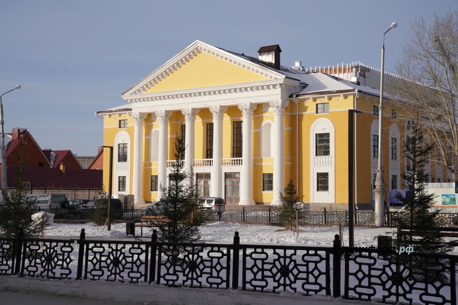 Олег Яровиков