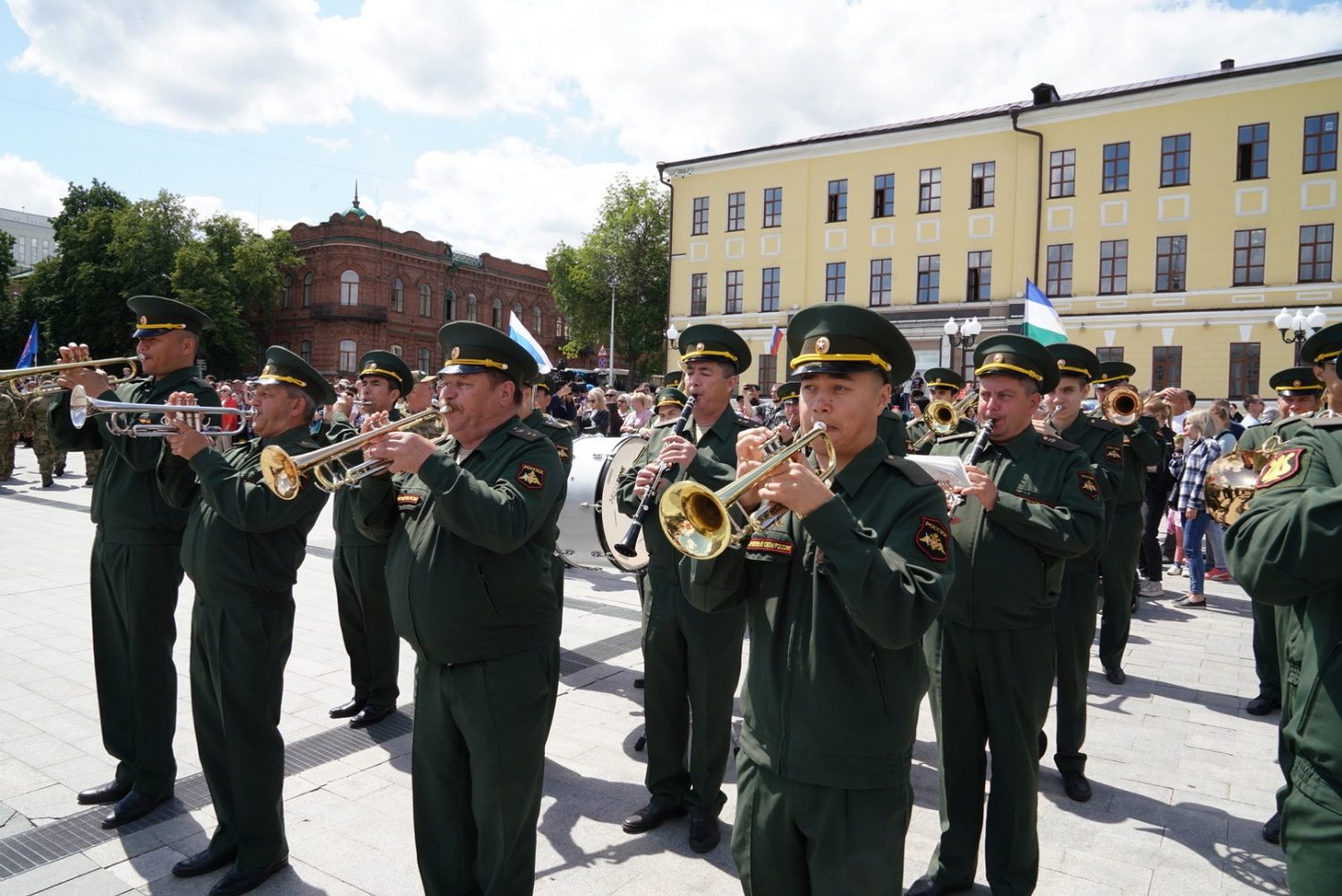 Олег Яровиков