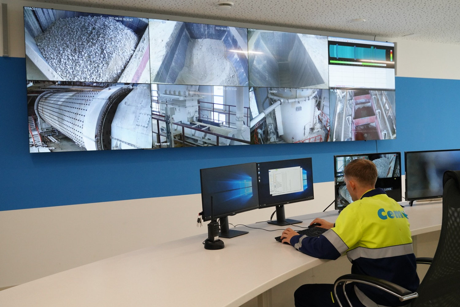 Олег Яровиков