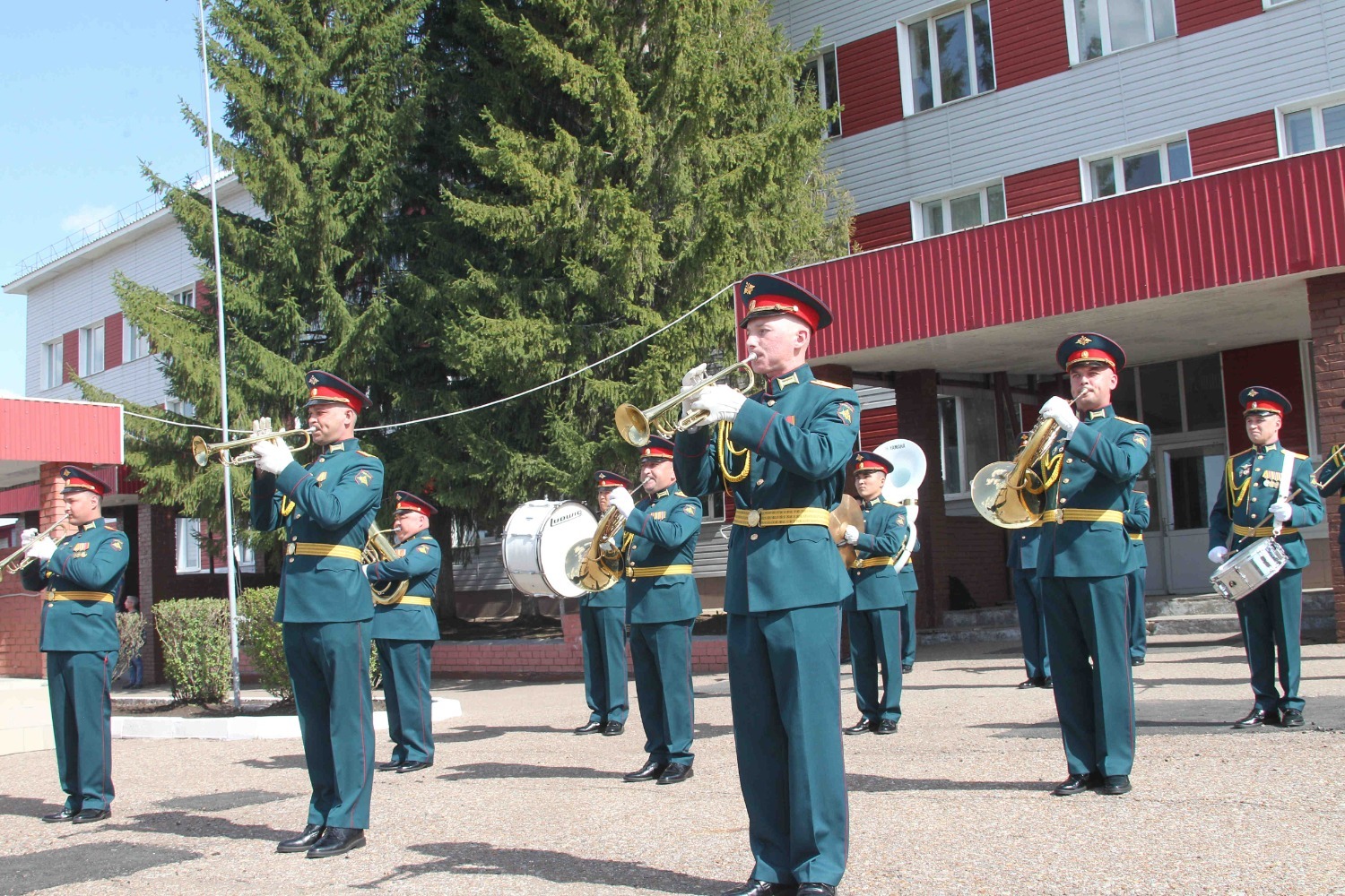 Олег Яровиков