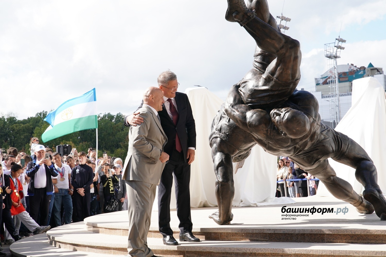 Олег Яровиков