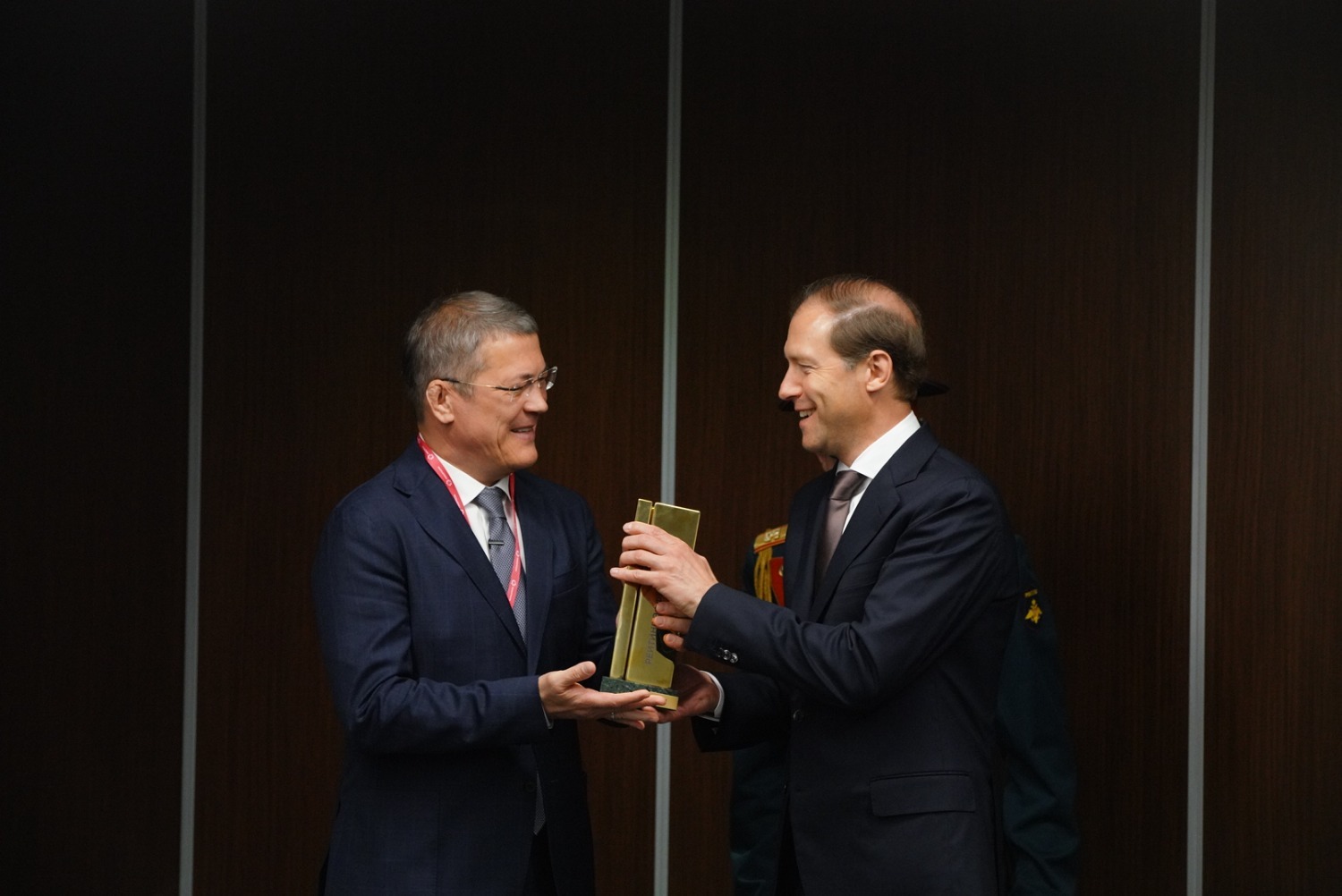 Олег Яровиков