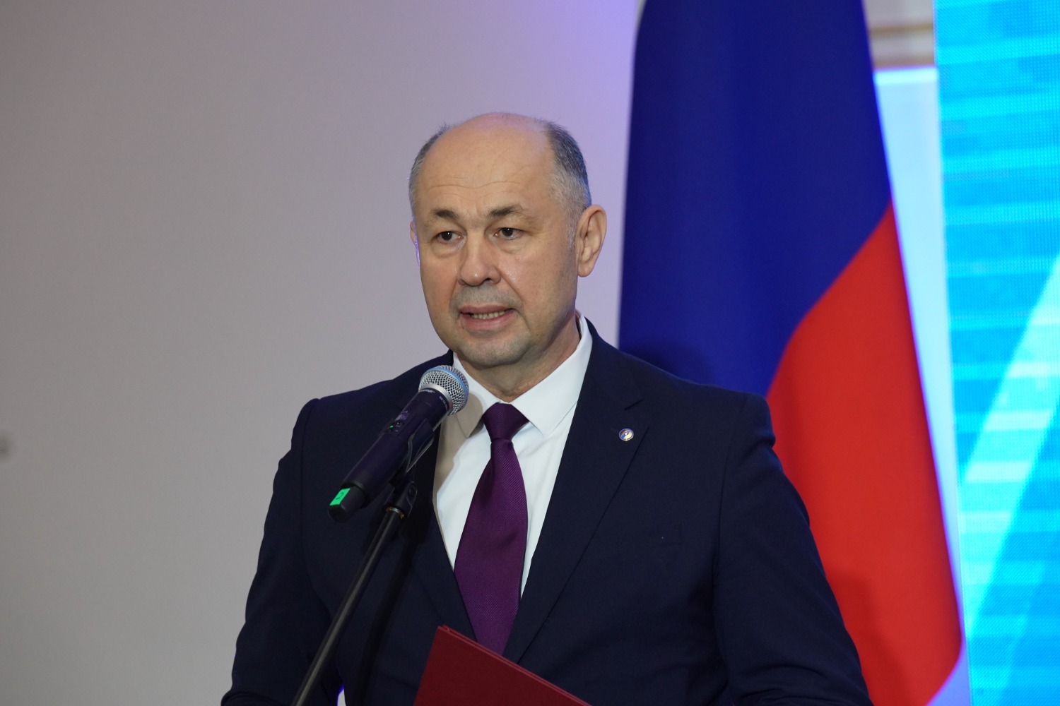 Олег Яровиков  Главный редактор газеты «Башкортостан» Вадут Исхаков