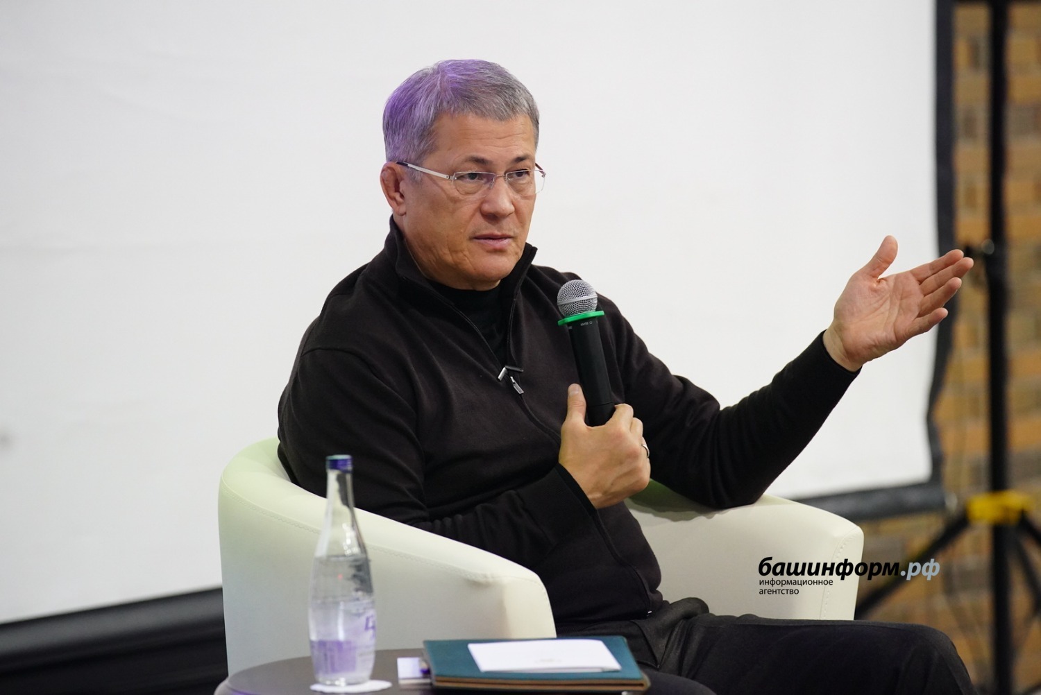 Олег Яровиков