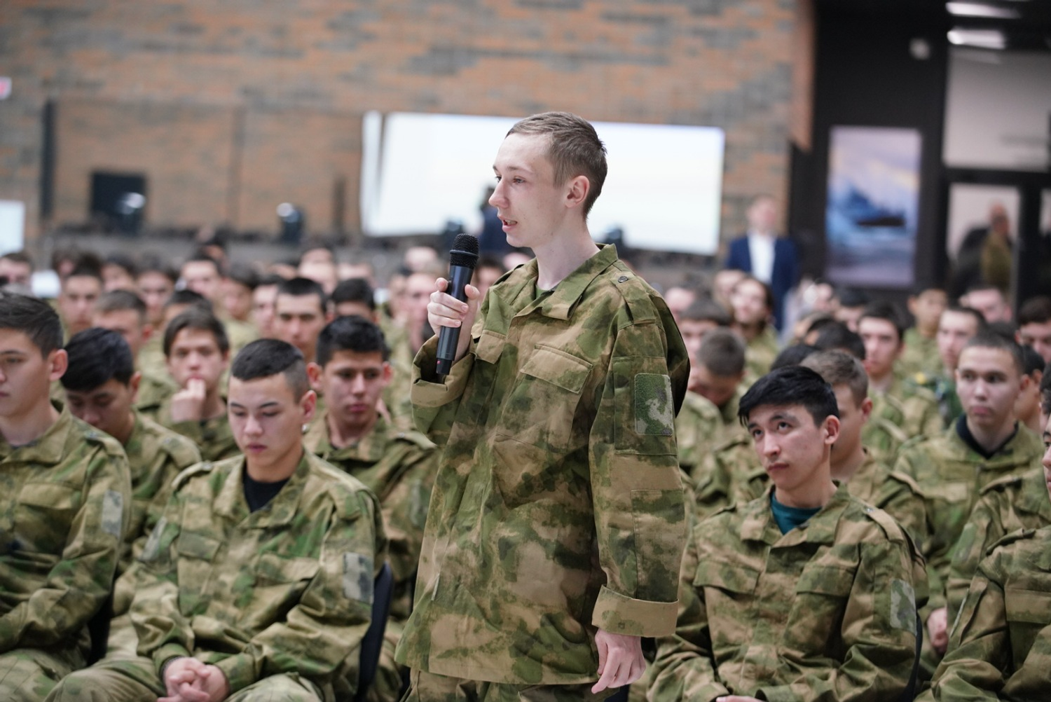 Олег Яровиков