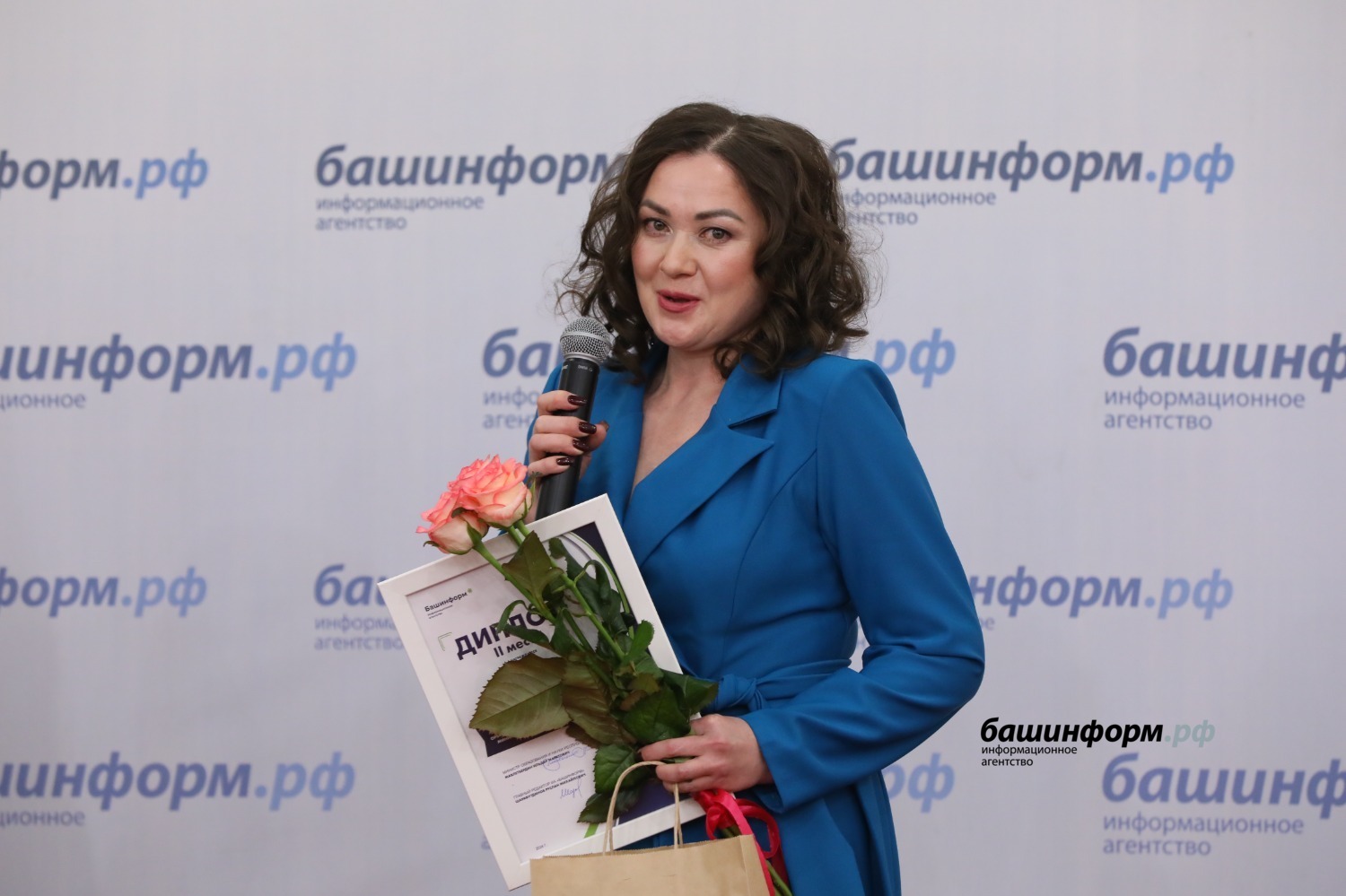 Валерий Шахов  Воспитатель детского сада № 197 Галия Кудакаева.