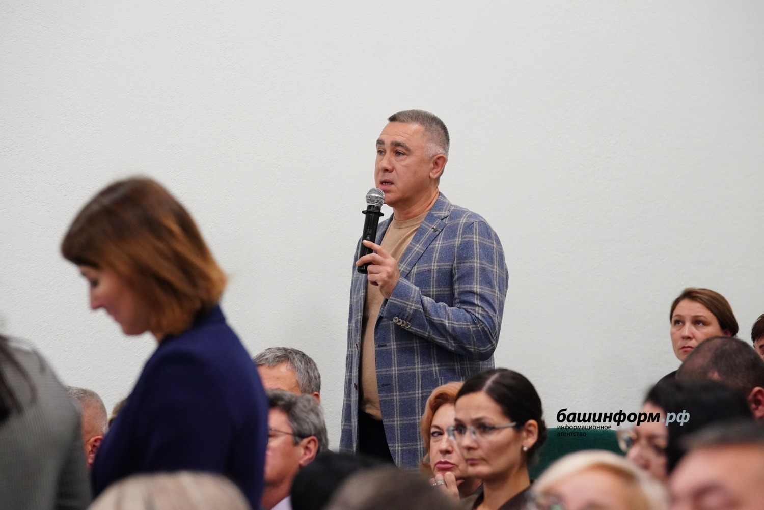 Олег Яровиков