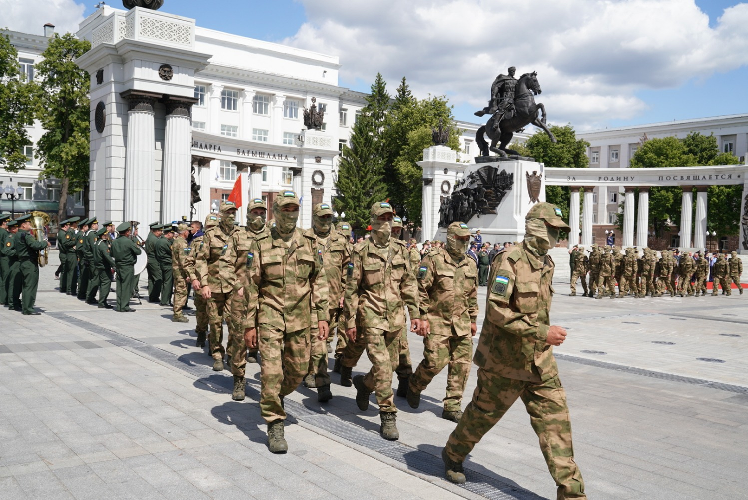 Олег Яровиков