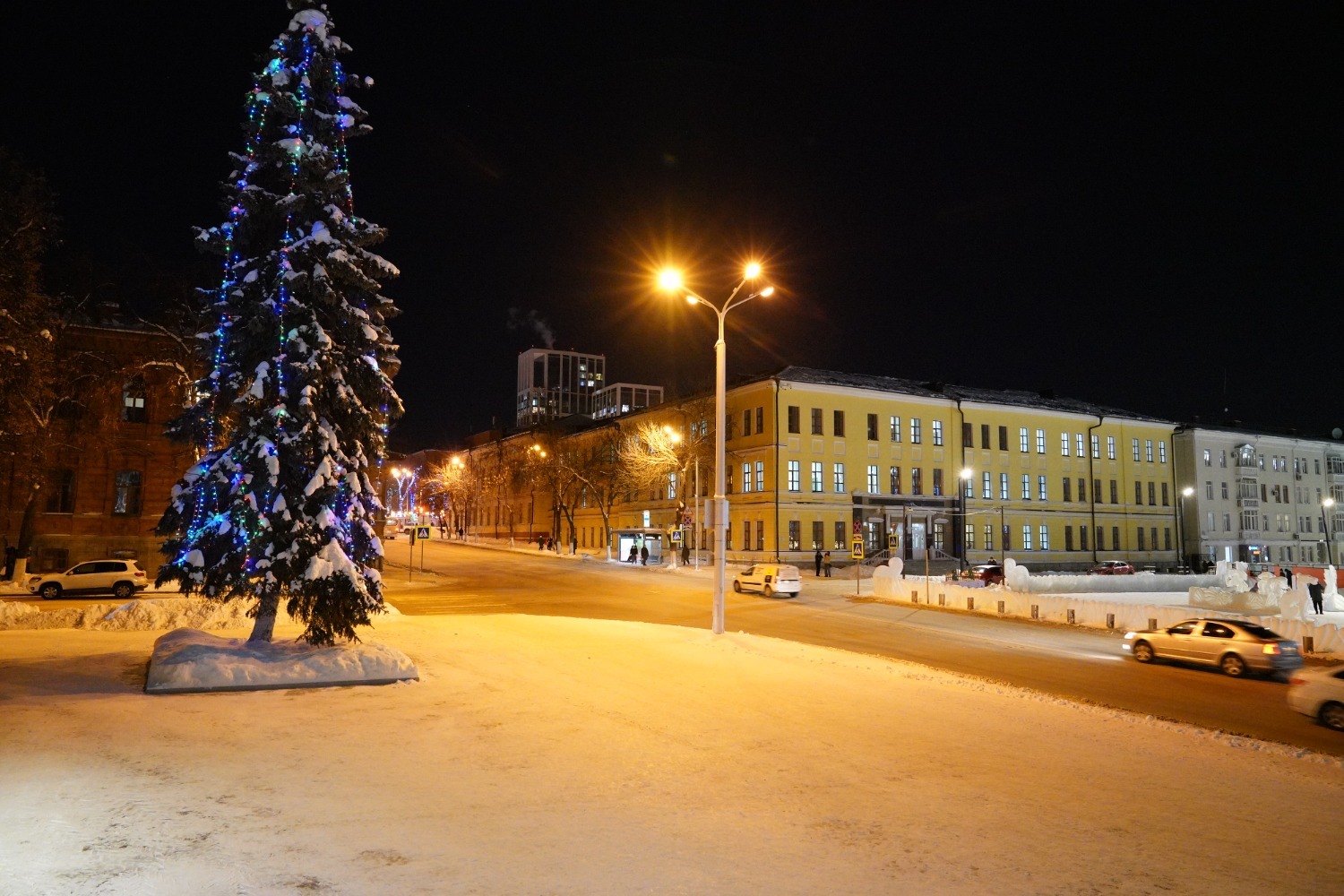 Олег Яровиков