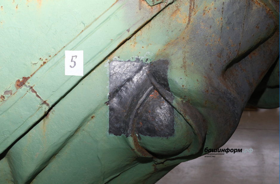 Валерий Шахов  Башинформ Образец первоначального цвета скульптуры