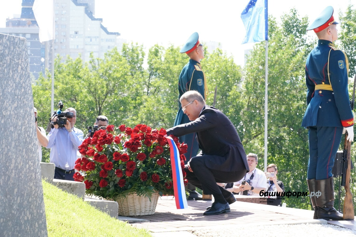 Олег Яровиков