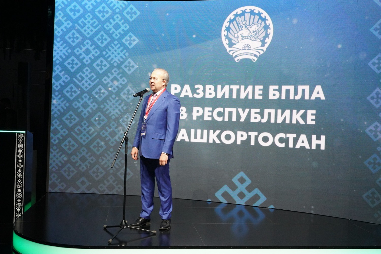 Олег Яровиков