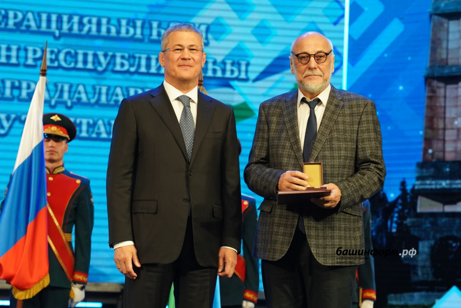 Олег Яровиков