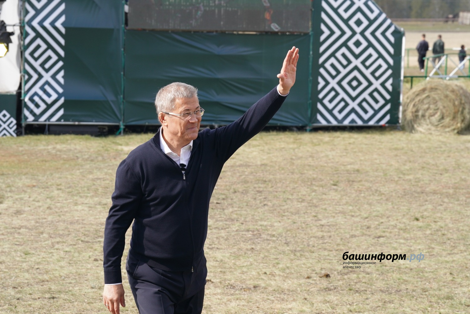 Олег Яровиков