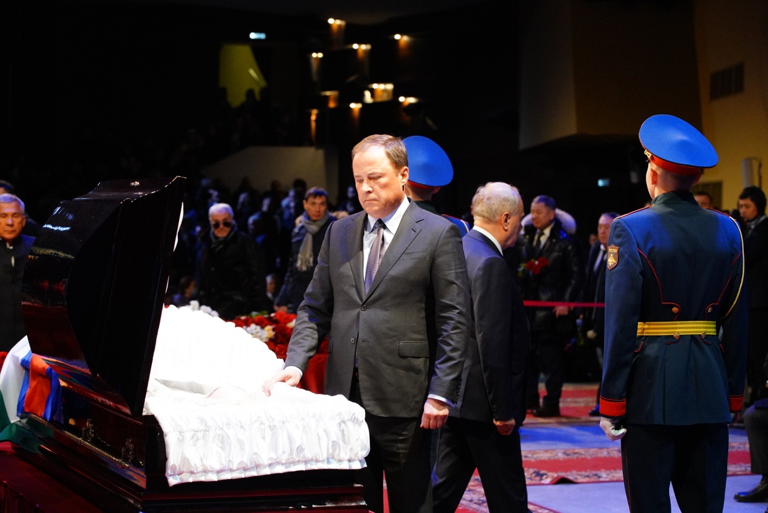 Олег Яровиков