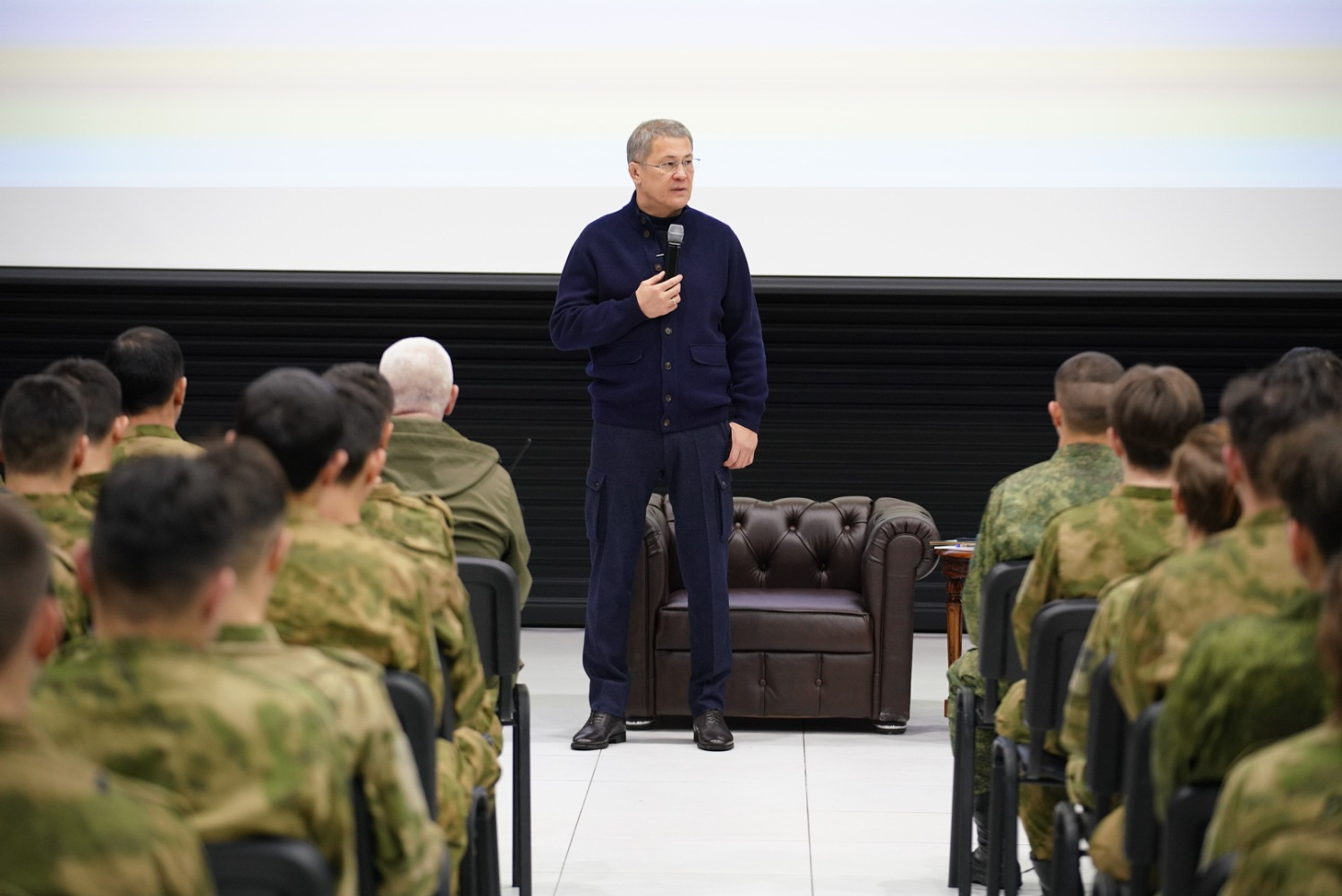 Олег Яровиков