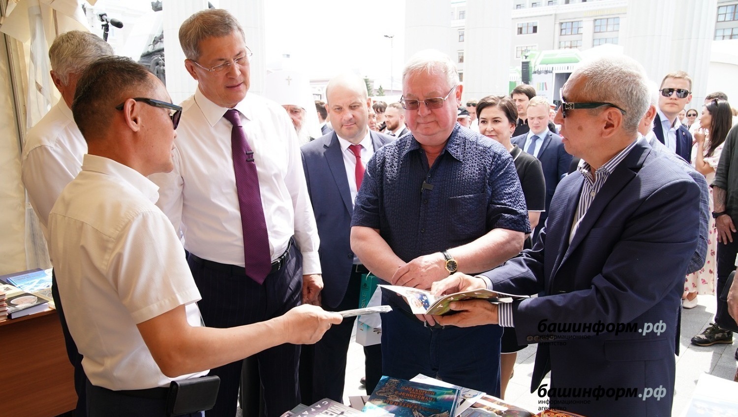 Олег Яровиков