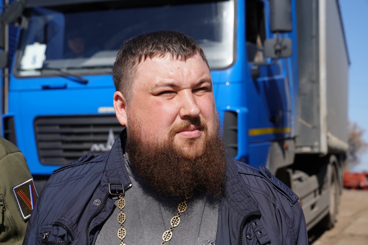 Олег Яровиков  Настоятель учалинского храма святого мученика Пантелеймона Бирской епархии отец Александр отвёз мобилизованным иконки, крестики