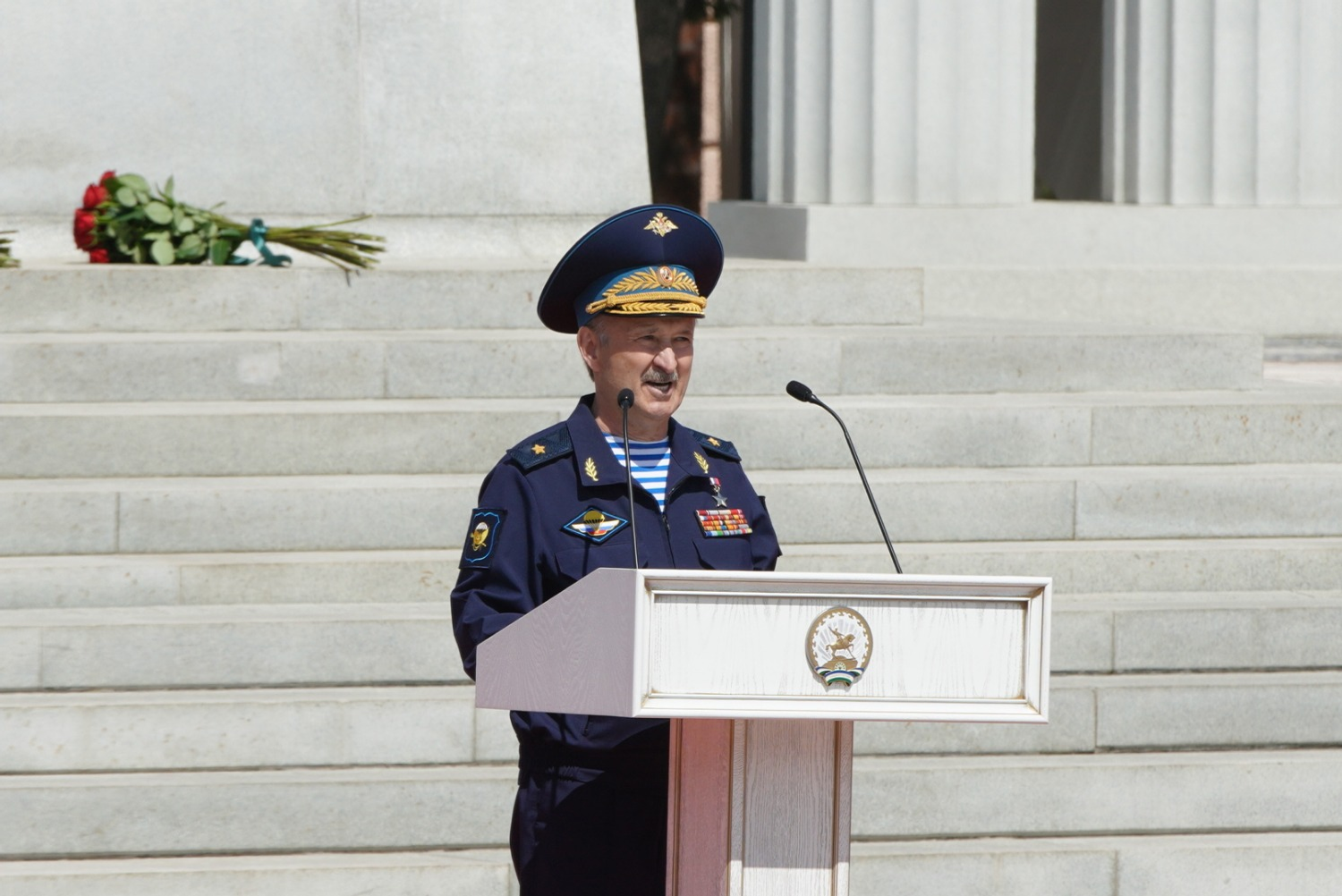 Олег Яровиков