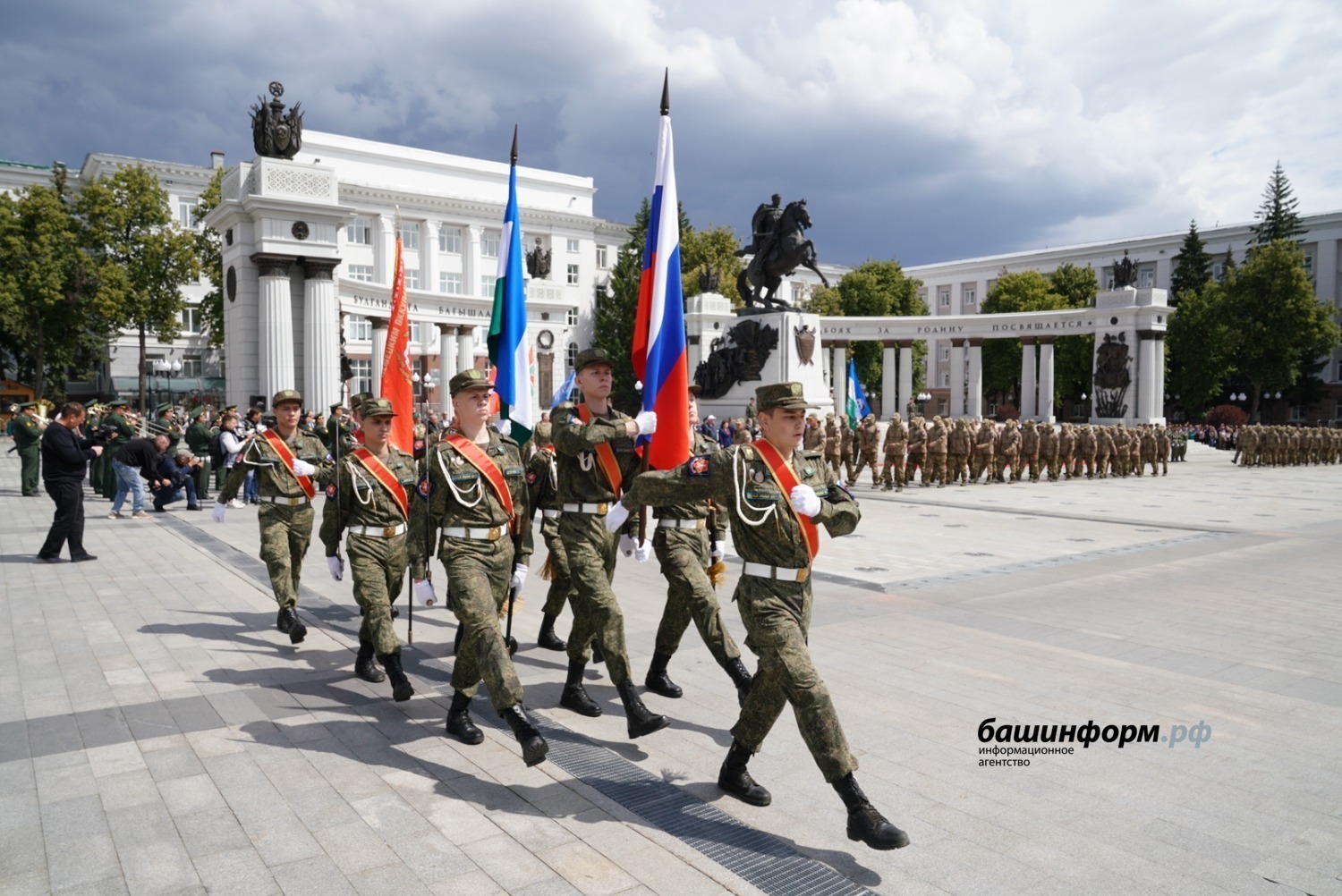 Олег Яровиков