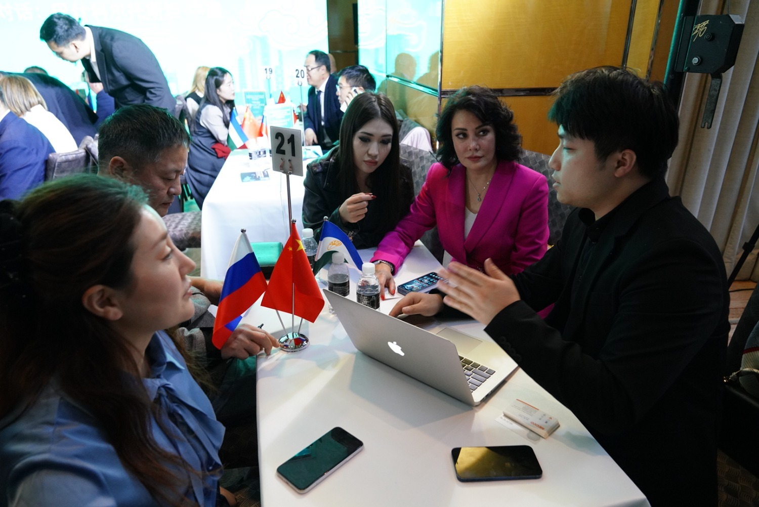 Олег Яровиков