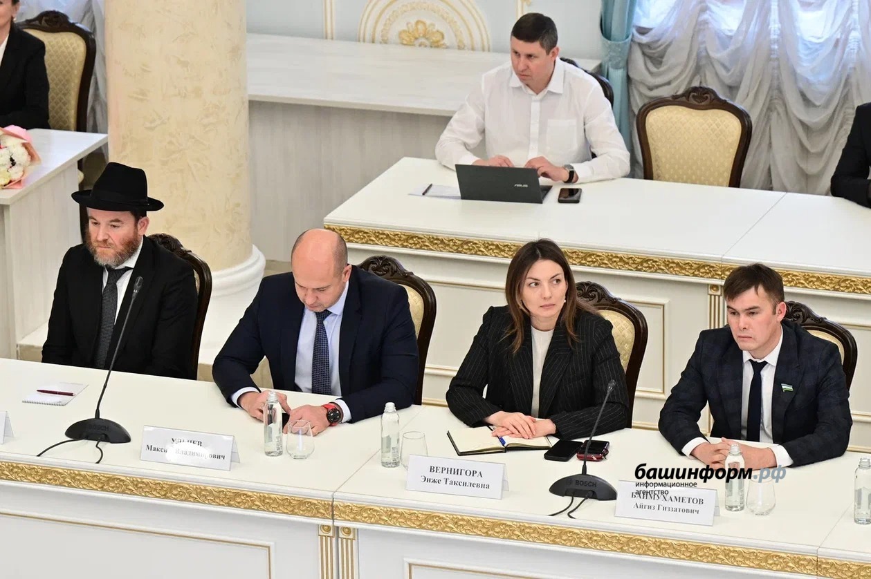 Азат Мухамедьянов пресс-служба  Главы РБ