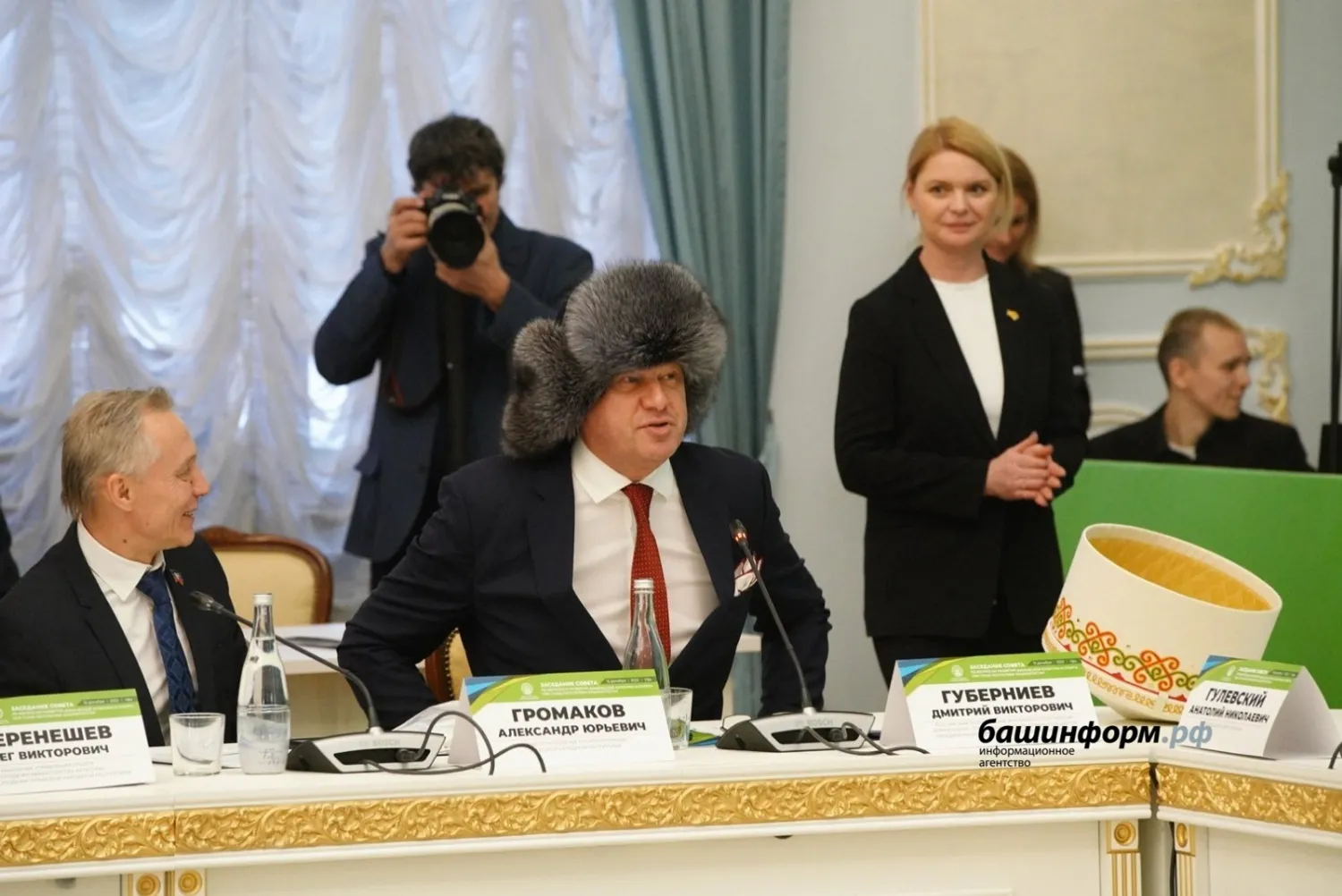 Олег Яровиков