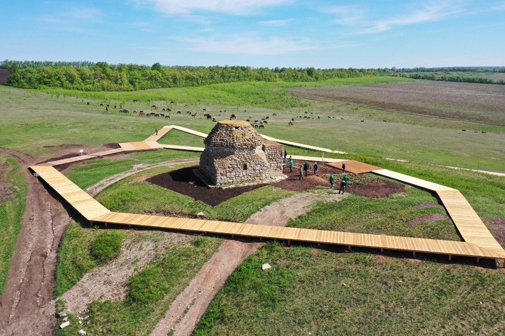 Олег Яровиков