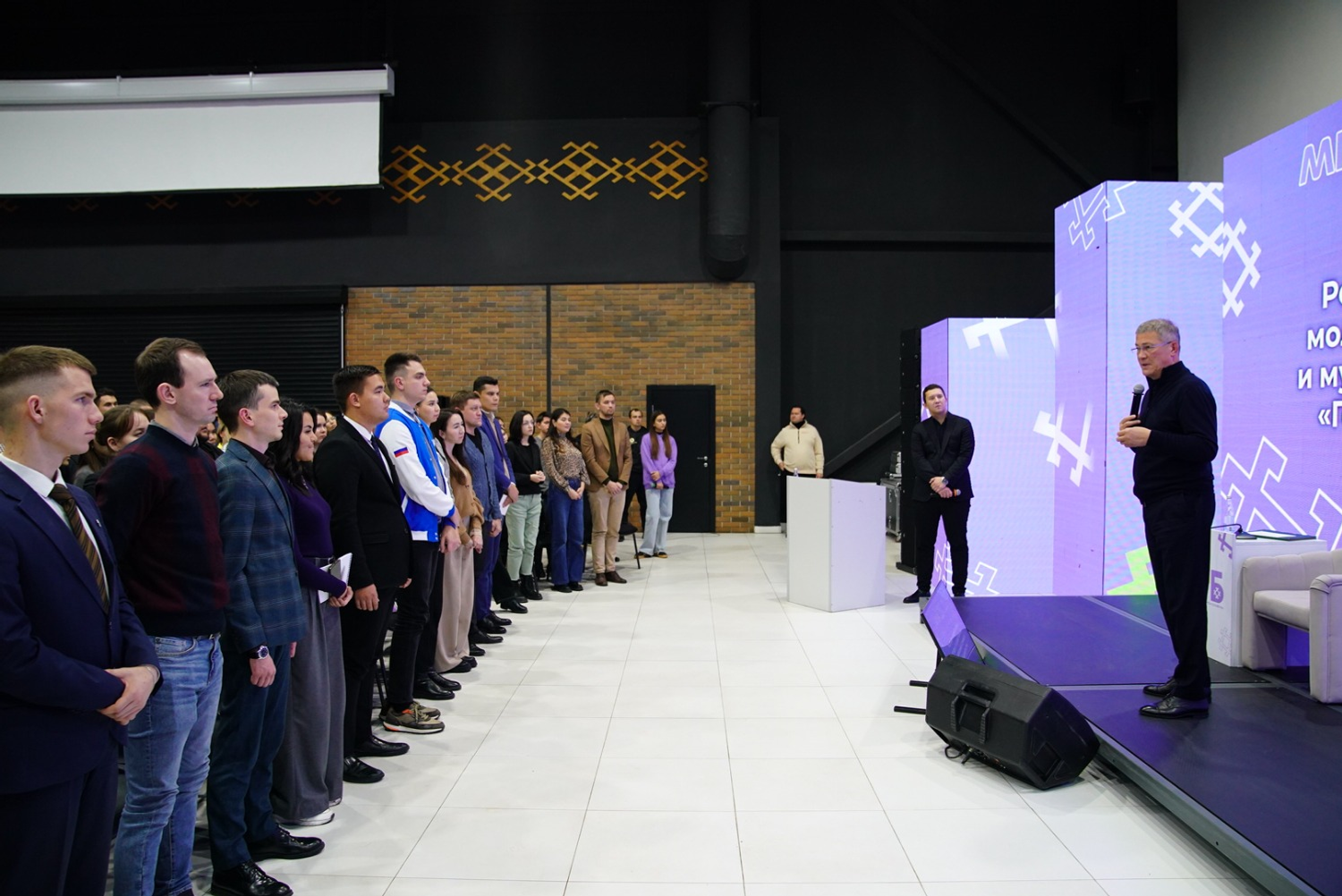 Олег Яровиков