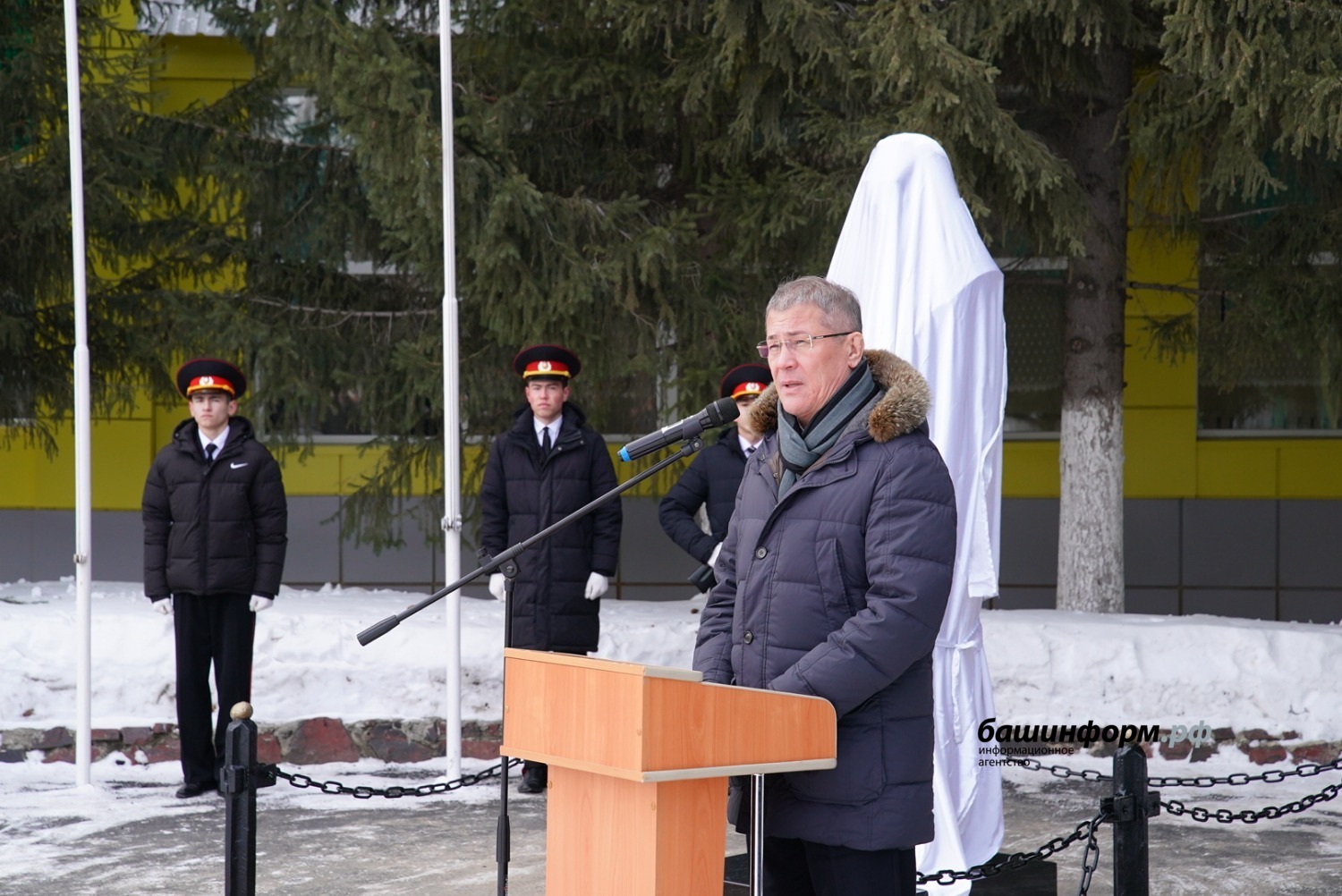 Олег Яровиков