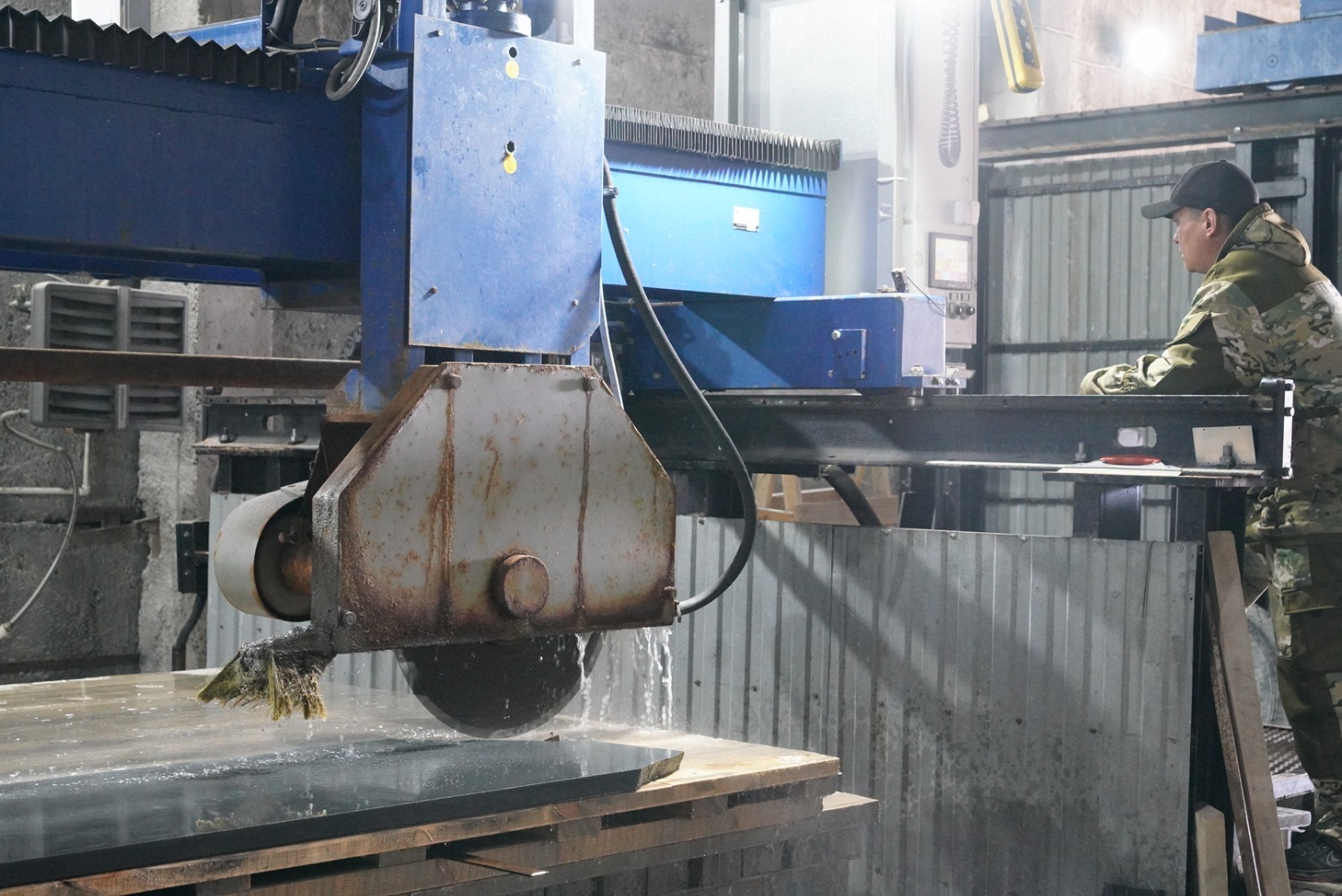 Олег Яровиков