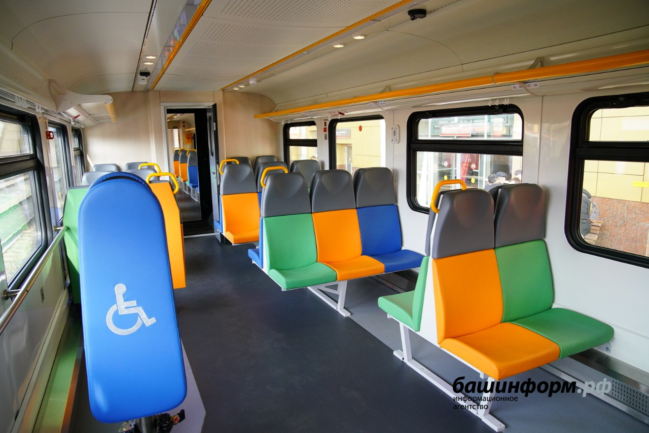 Так выглядит вагон изнутри. Фото - Олег Яровиков.