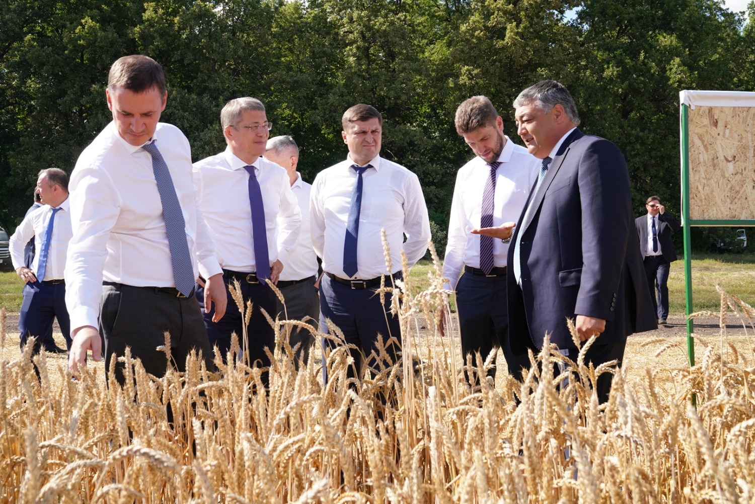 Олег Яровиков