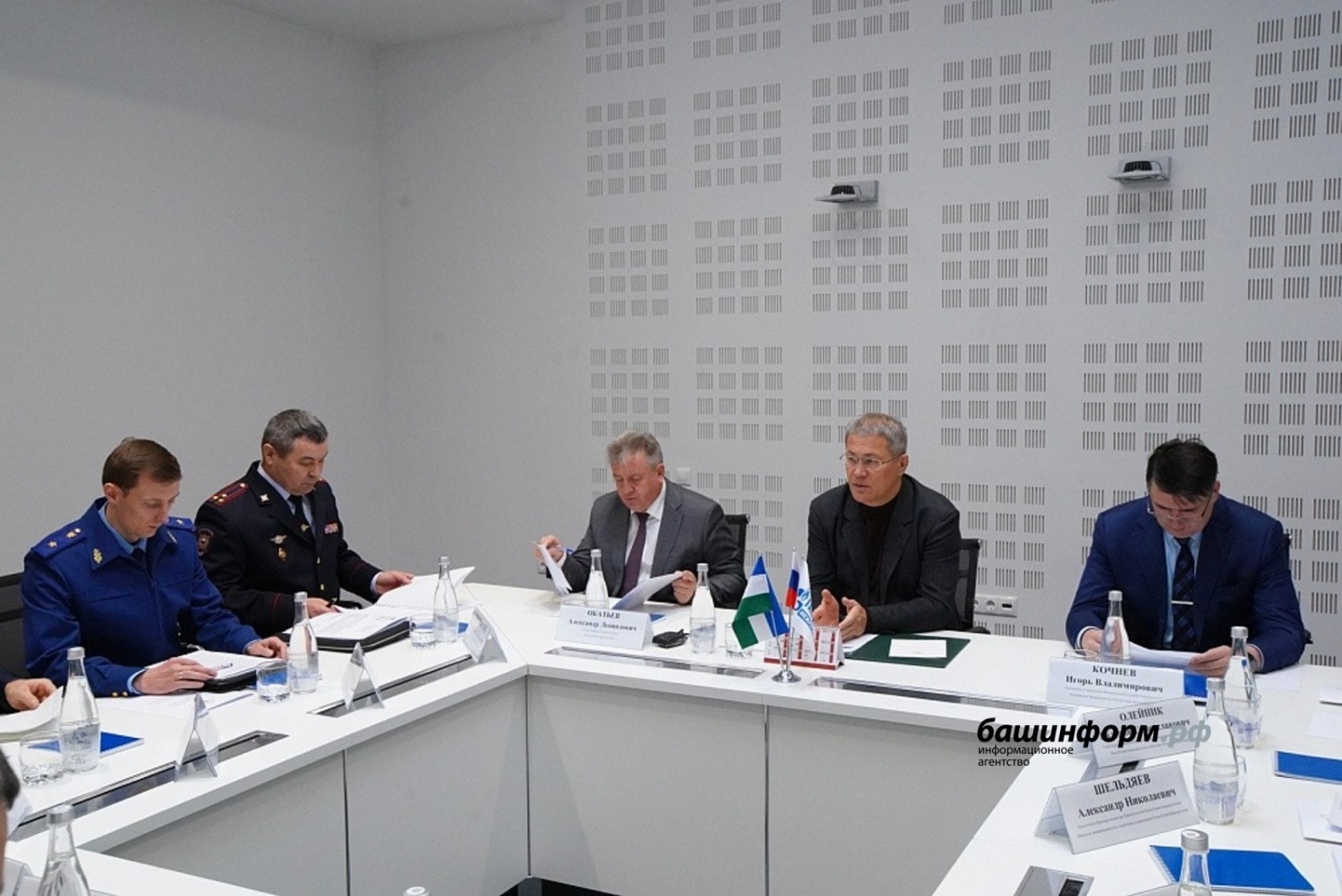 Олег Яровиков