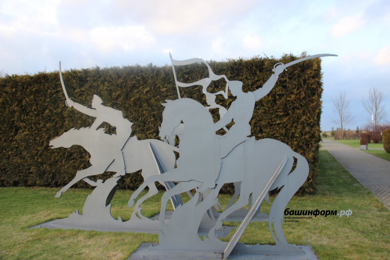 Монумент «Памяти забытой войны, изменившей ход истории»