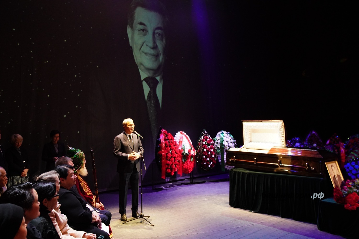 Олег Яровиков