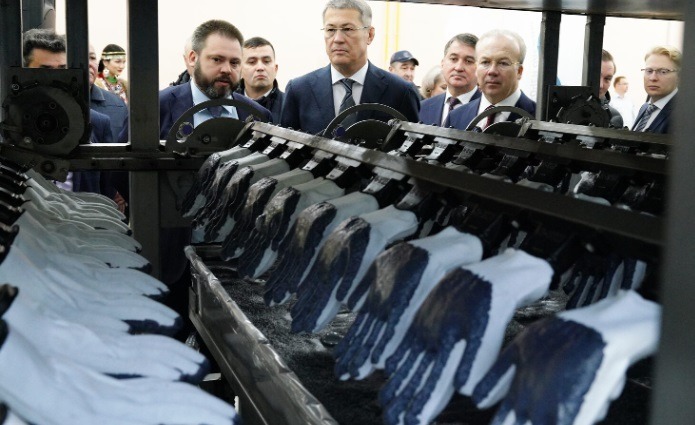 Олег Яровиков