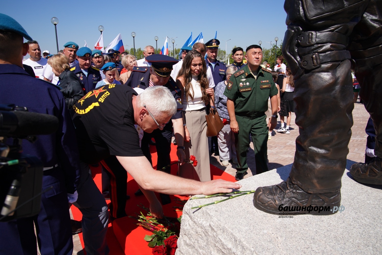 Олег Яровиков